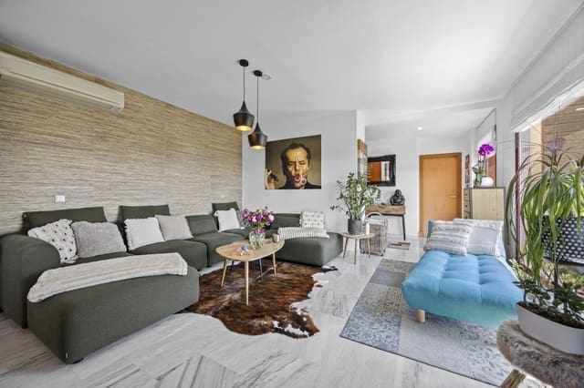 3 chambre Villa/Maison à vendre à Los Flamingos, Benahavís avec piscine garage - 585 000 € (Ref: 9825052)