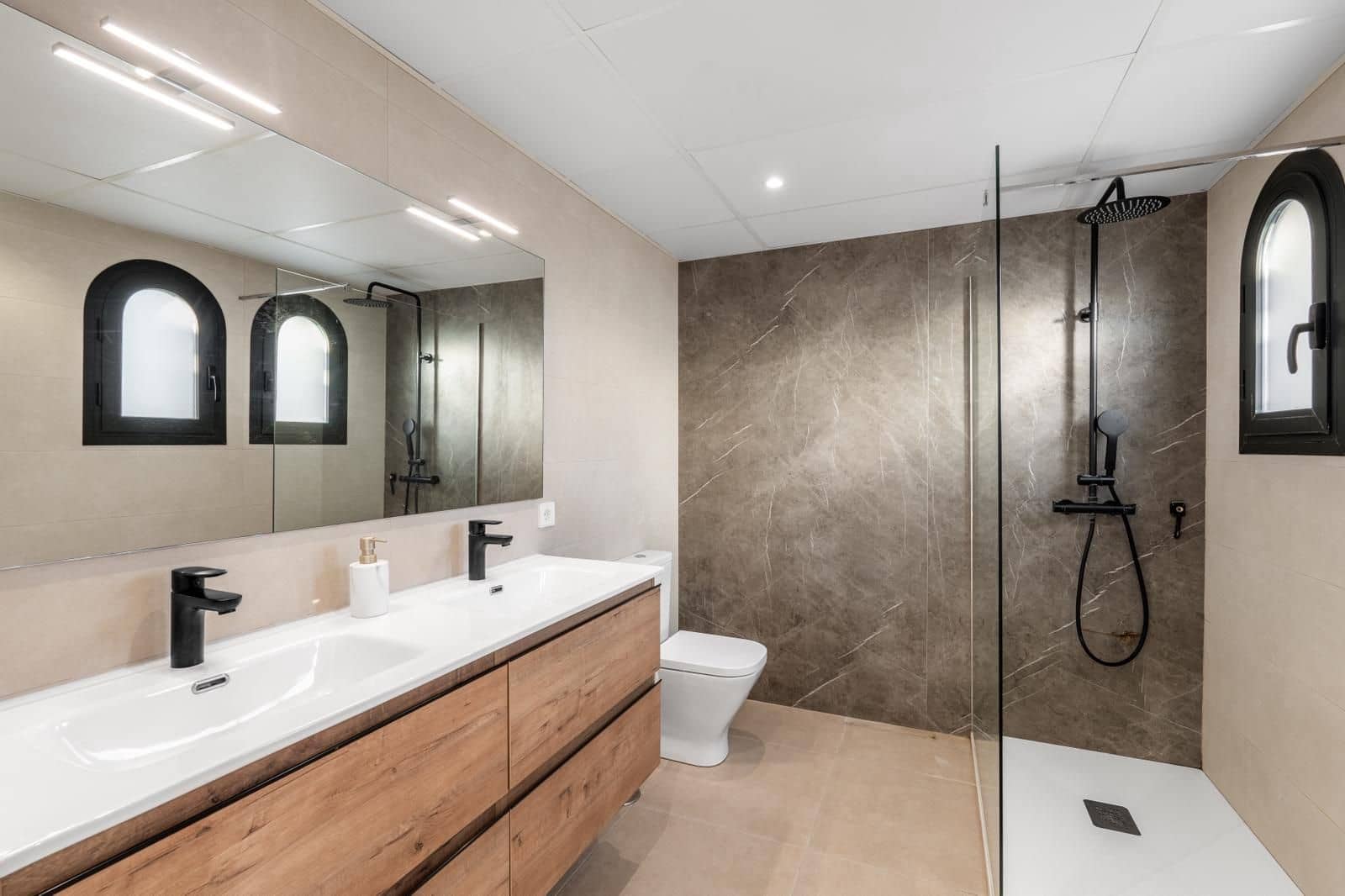 3 camera da letto Villetta a Schiera in vendita in El Paraiso con piscina - 599.000 € (Rif: 9825053)