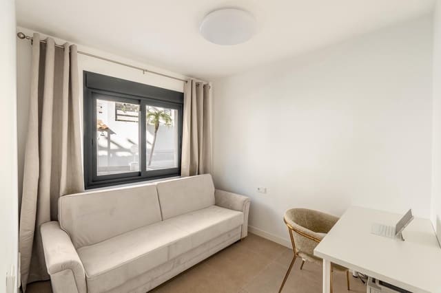 Adosado de 3 habitaciones en El Paraiso, Estepona en venta con piscina - 599.000 € (Ref: 9825053)