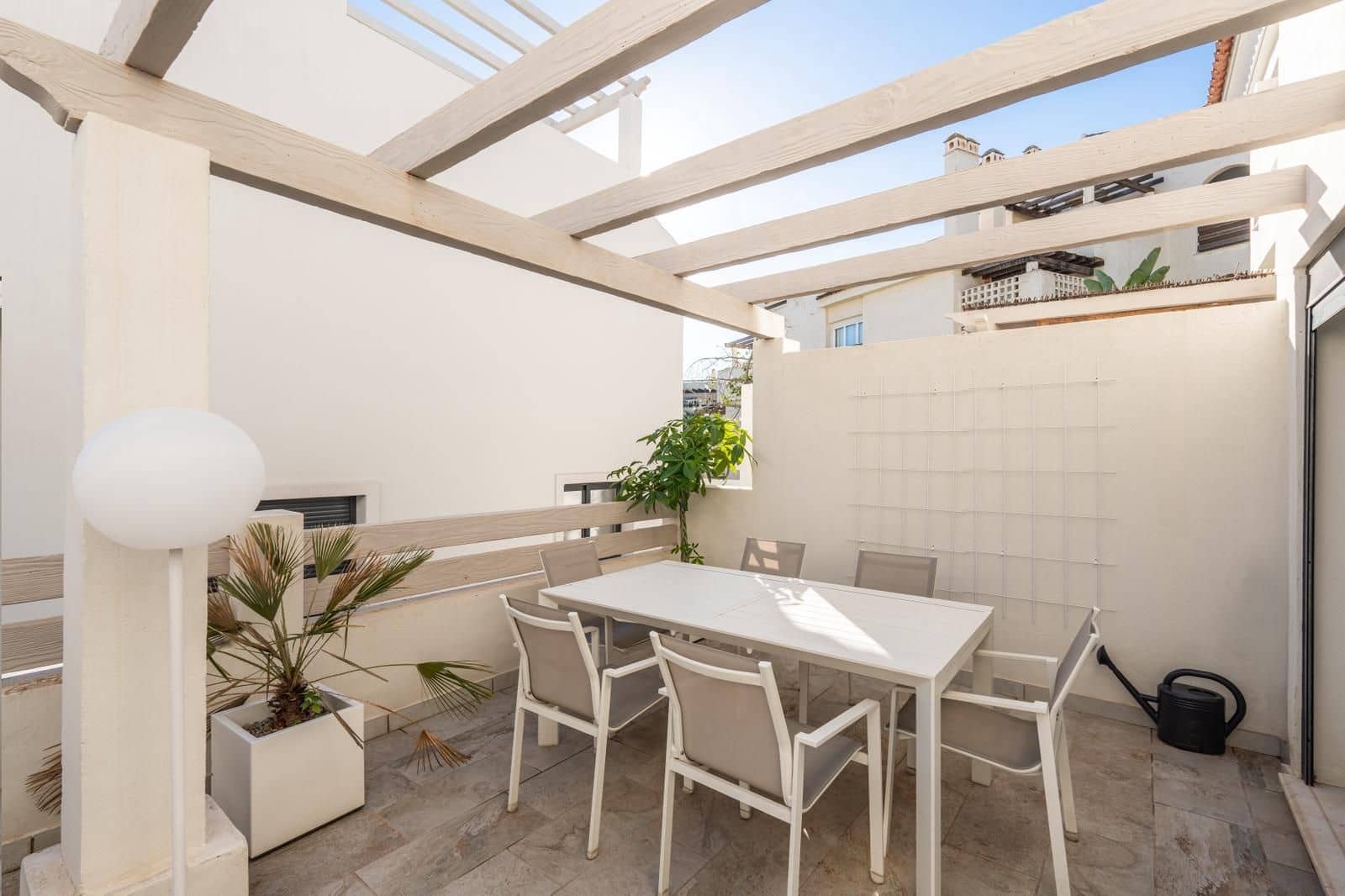 3 camera da letto Villetta a Schiera in vendita in El Paraiso con piscina - 599.000 € (Rif: 9825053)