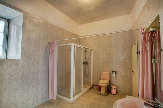 Adosado de 12 habitaciones en Vélez-Málaga en venta con piscina - 1.100.000 € (Ref: 9831921)