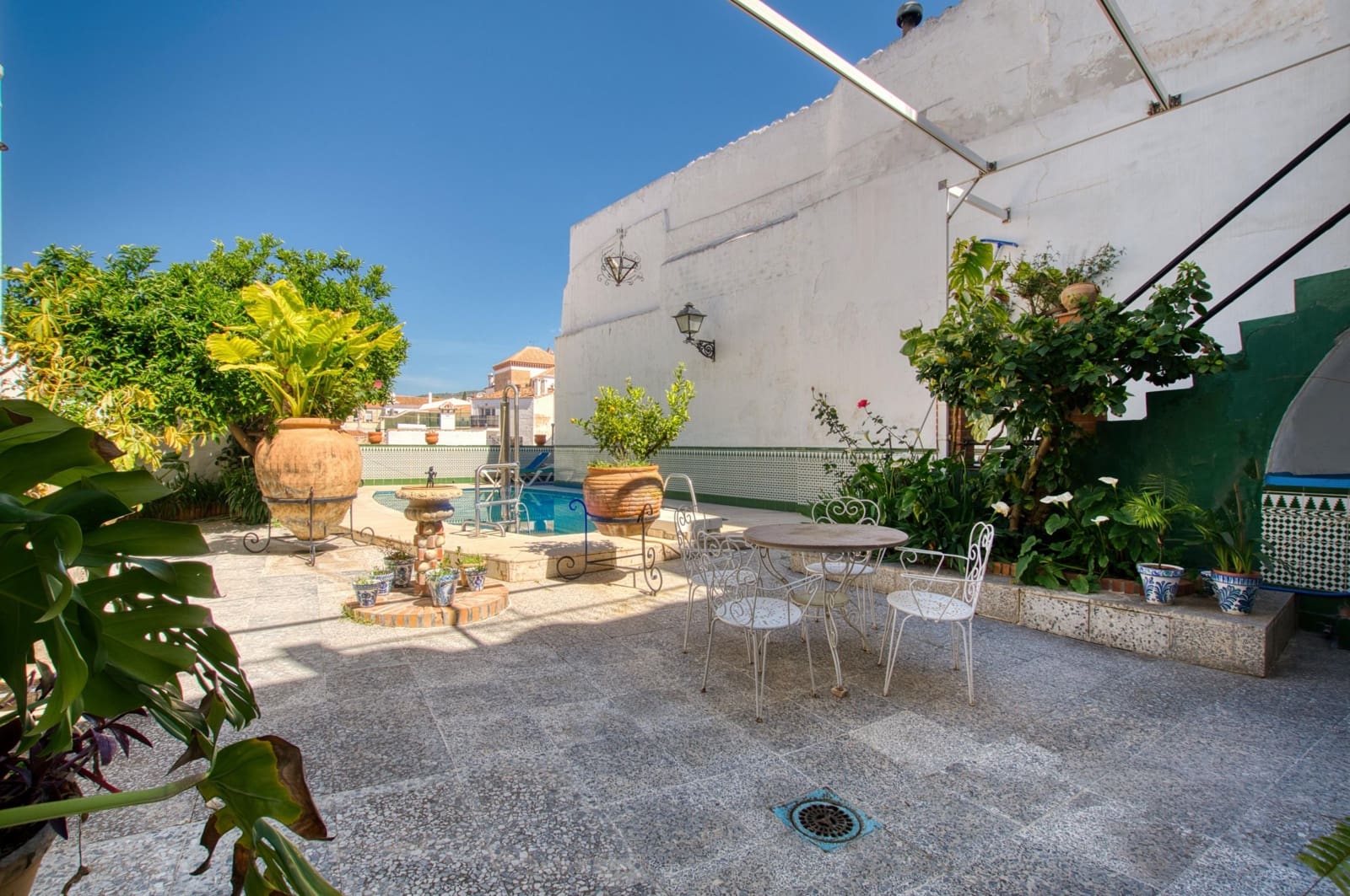 12 sovrum Radhus till salu i Velez-Malaga med pool - 1 100 000 € (Ref: 9831921)