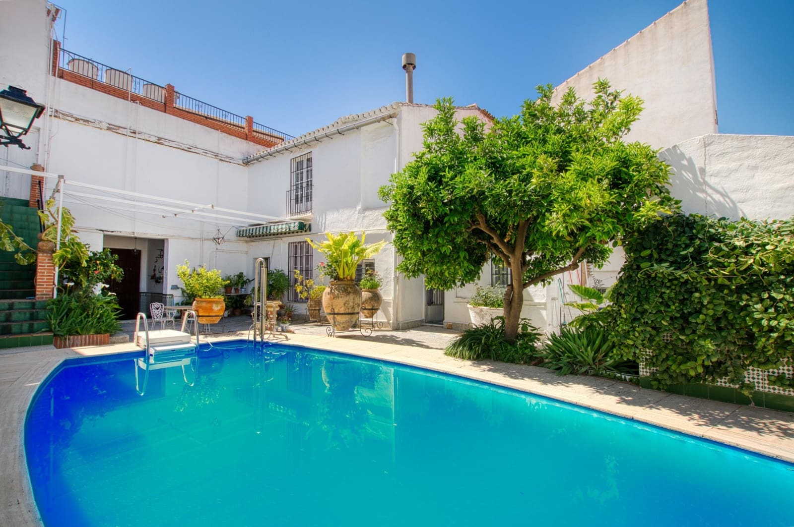 12 sovrum Radhus till salu i Velez-Malaga med pool - 1 100 000 € (Ref: 9831921)