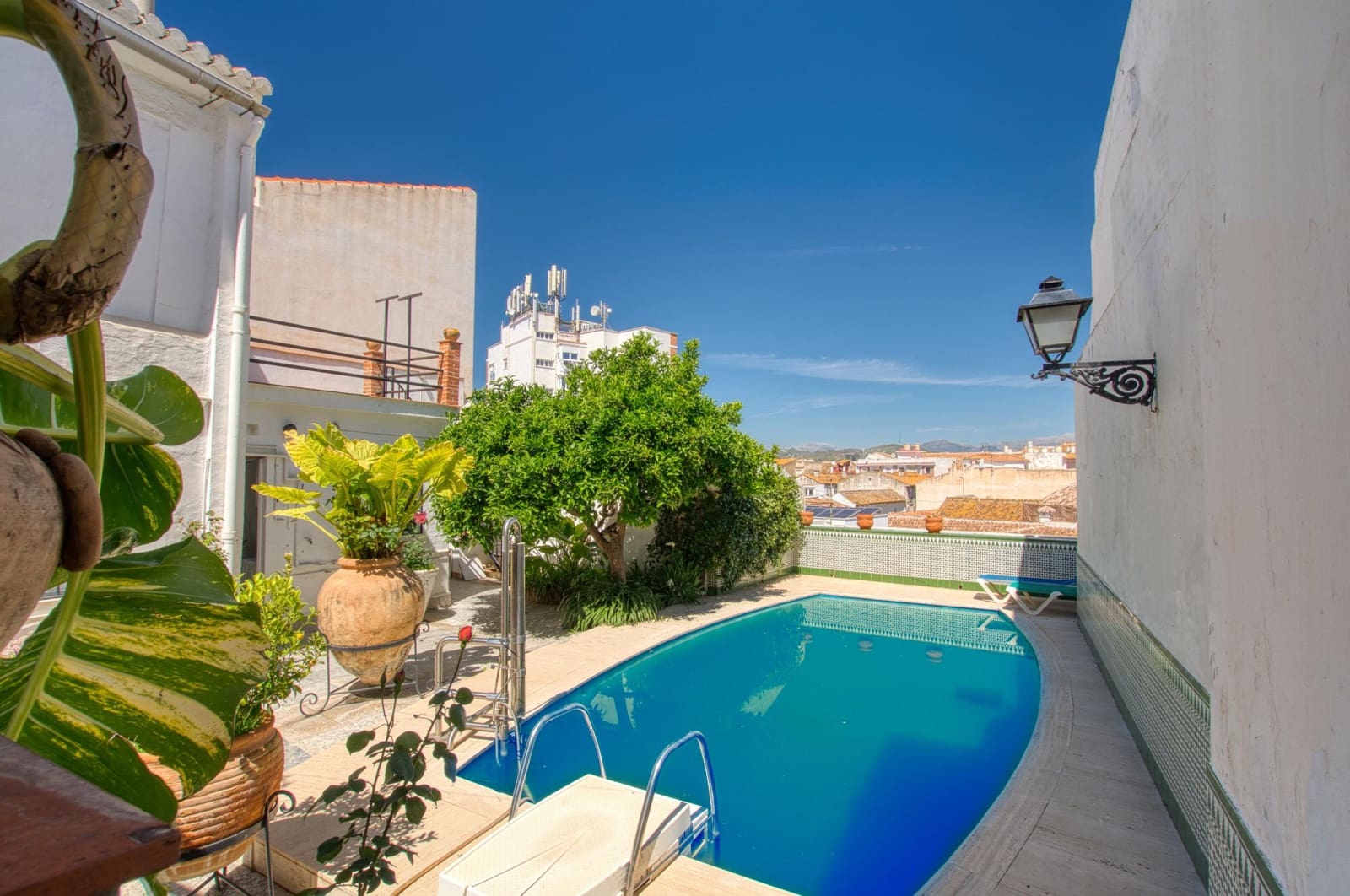 12 sovrum Radhus till salu i Velez-Malaga med pool - 1 100 000 € (Ref: 9831921)