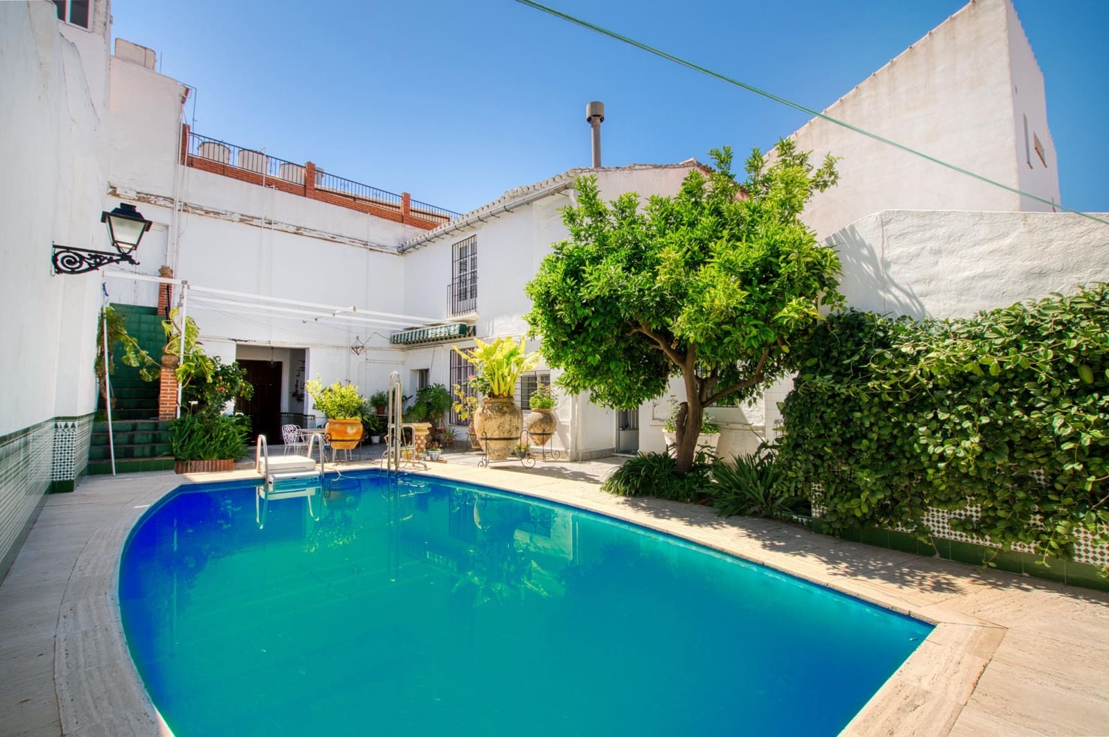 12 sovrum Radhus till salu i Velez-Malaga med pool - 1 100 000 € (Ref: 9831921)
