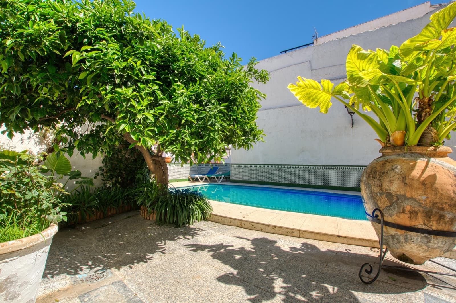 12 sovrum Radhus till salu i Velez-Malaga med pool - 1 100 000 € (Ref: 9831921)