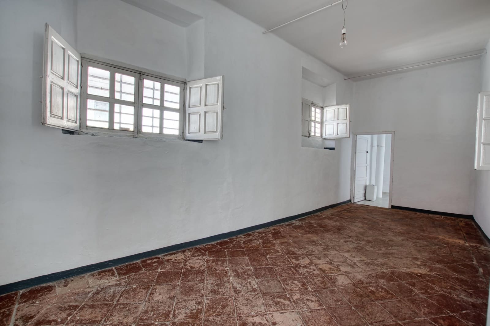 12 sovrum Radhus till salu i Velez-Malaga med pool - 1 100 000 € (Ref: 9831921)