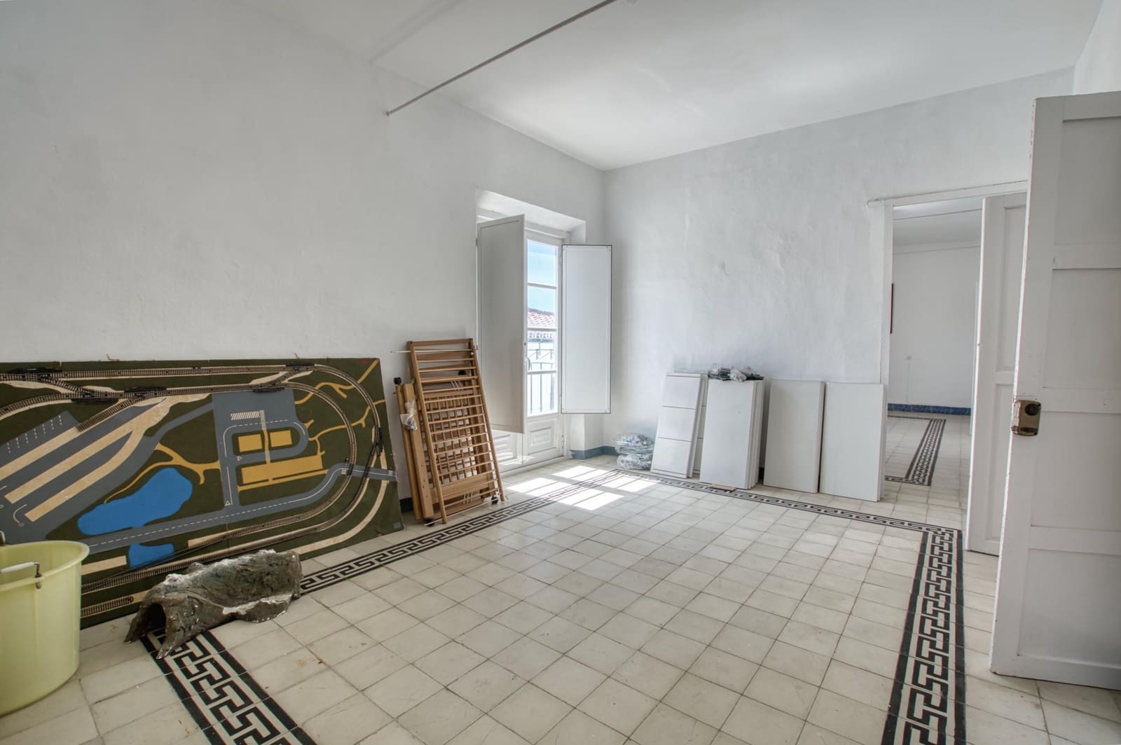 12 sovrum Radhus till salu i Velez-Malaga med pool - 1 100 000 € (Ref: 9831921)