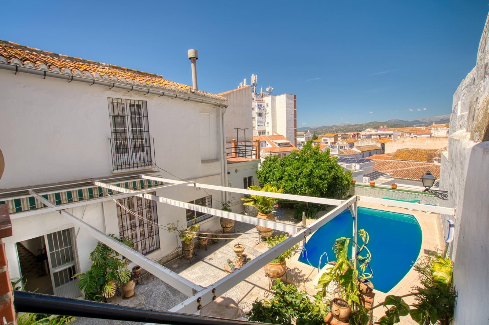 12 sovrum Radhus till salu i Velez-Malaga med pool - 1 100 000 € (Ref: 9831921)
