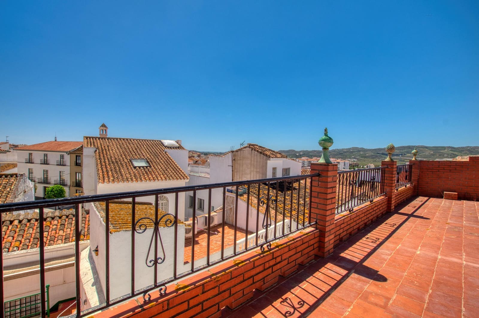 12 sovrum Radhus till salu i Velez-Malaga med pool - 1 100 000 € (Ref: 9831921)