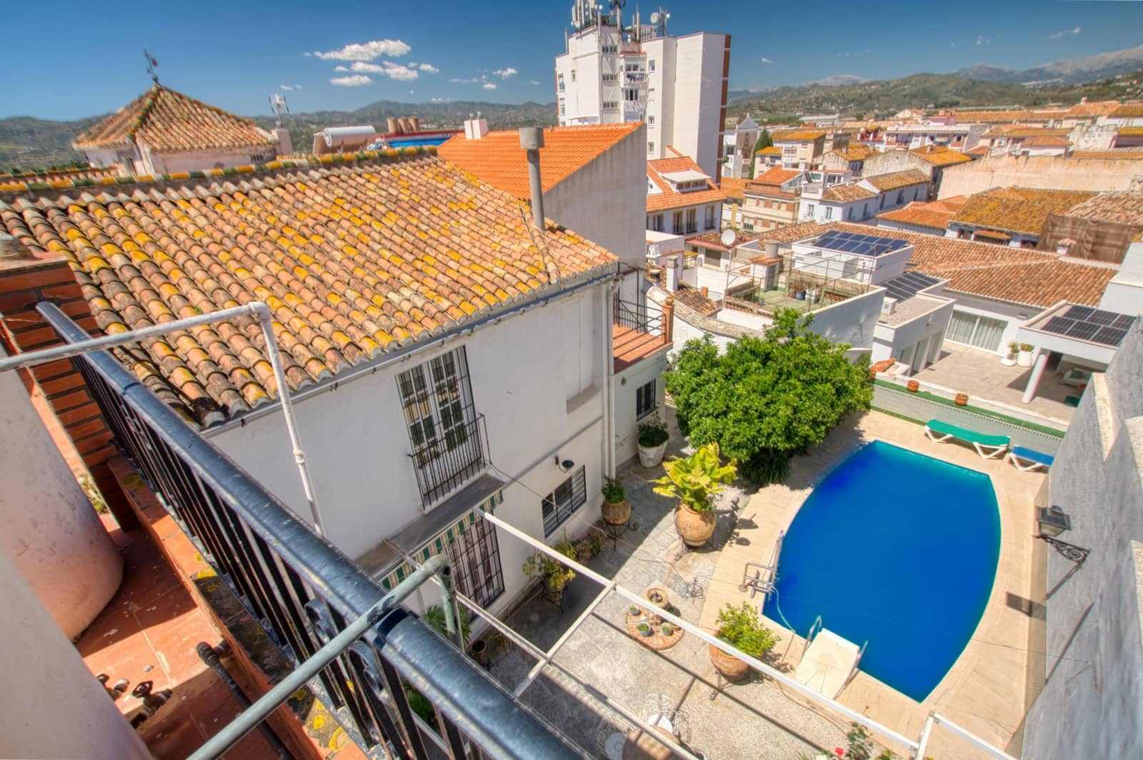 12 sovrum Radhus till salu i Velez-Malaga med pool - 1 100 000 € (Ref: 9831921)