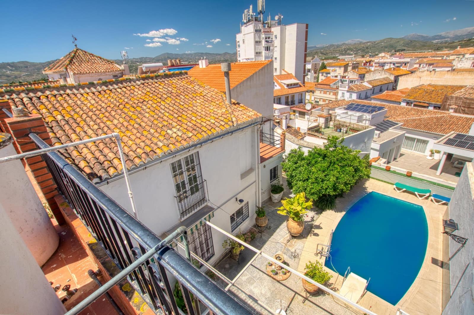 12 sovrum Radhus till salu i Velez-Malaga med pool - 1 100 000 € (Ref: 9831921)
