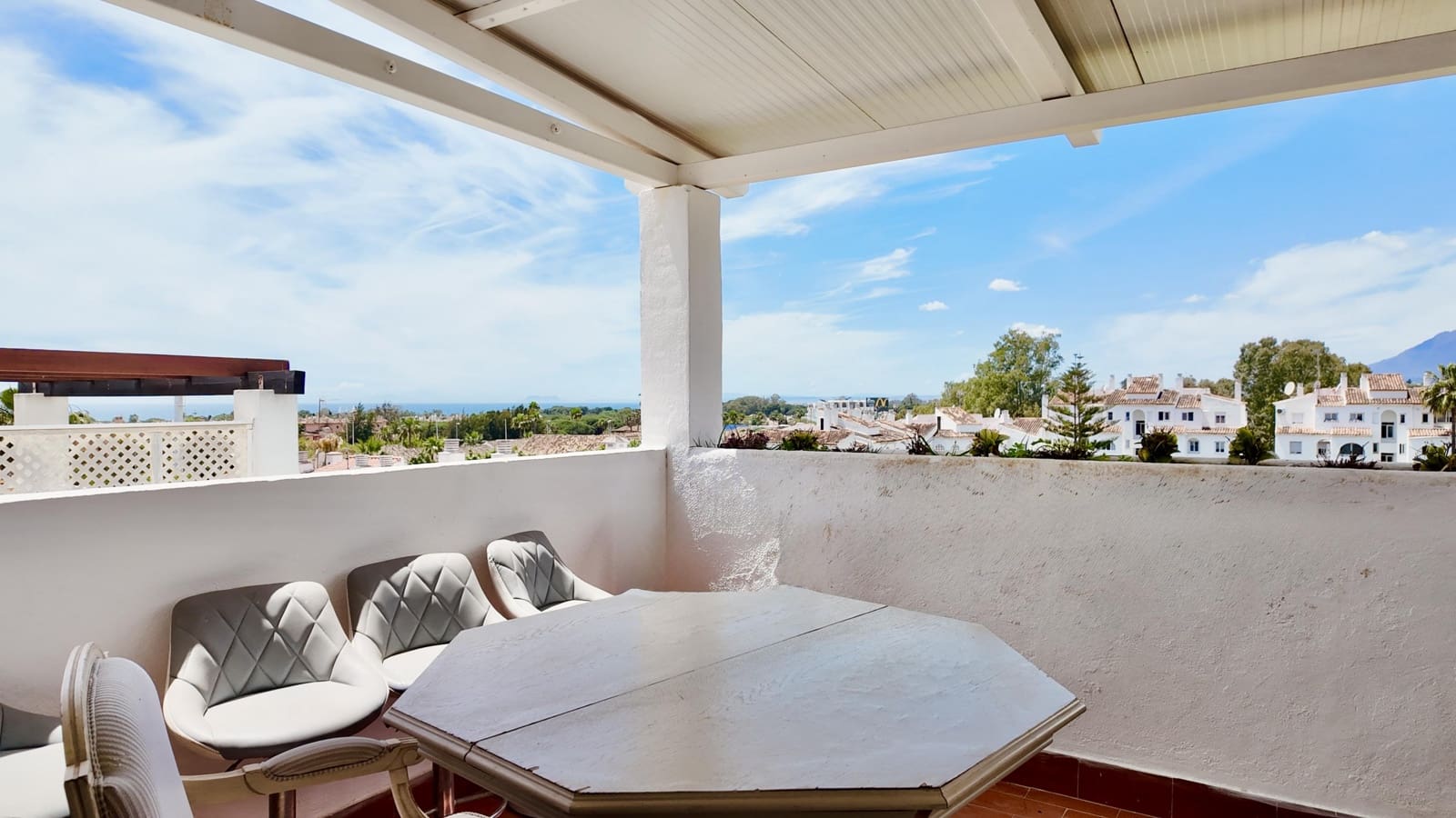 2 camera da letto Attico in vendita in El Paraiso con piscina - 285.000 € (Rif: 9839737)
