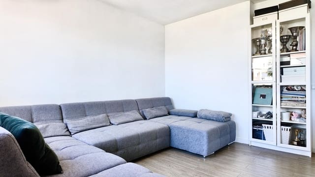 2 soveværelse Penthouse til salg i Nueva Atalaya, Estepona med swimmingpool garage - € 269.000 (Ref: 9839737)