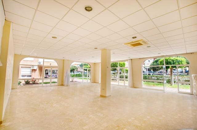 Local Comercial de 1 habitación en Centro Internacional, Torrox en venta - 850.000 € (Ref: 9849635)
