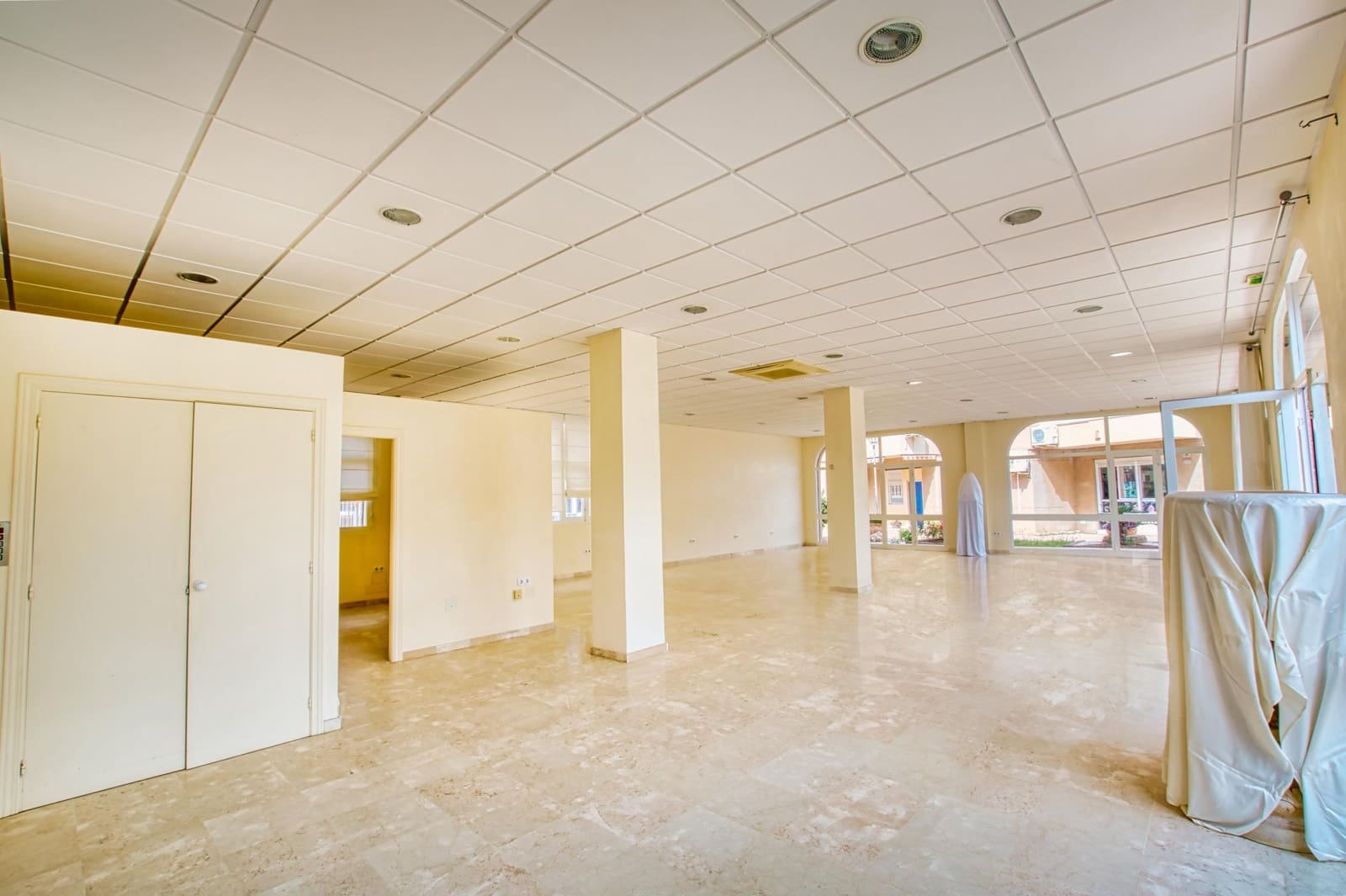 1 soveværelse Erhverv til salg i Torrox-Costa - € 850.000 (Ref: 9849635)