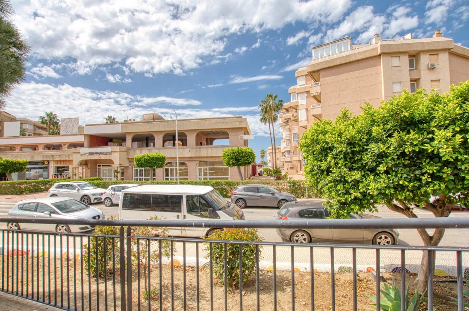 1 soveværelse Erhverv til salg i Torrox-Costa - € 850.000 (Ref: 9849635)