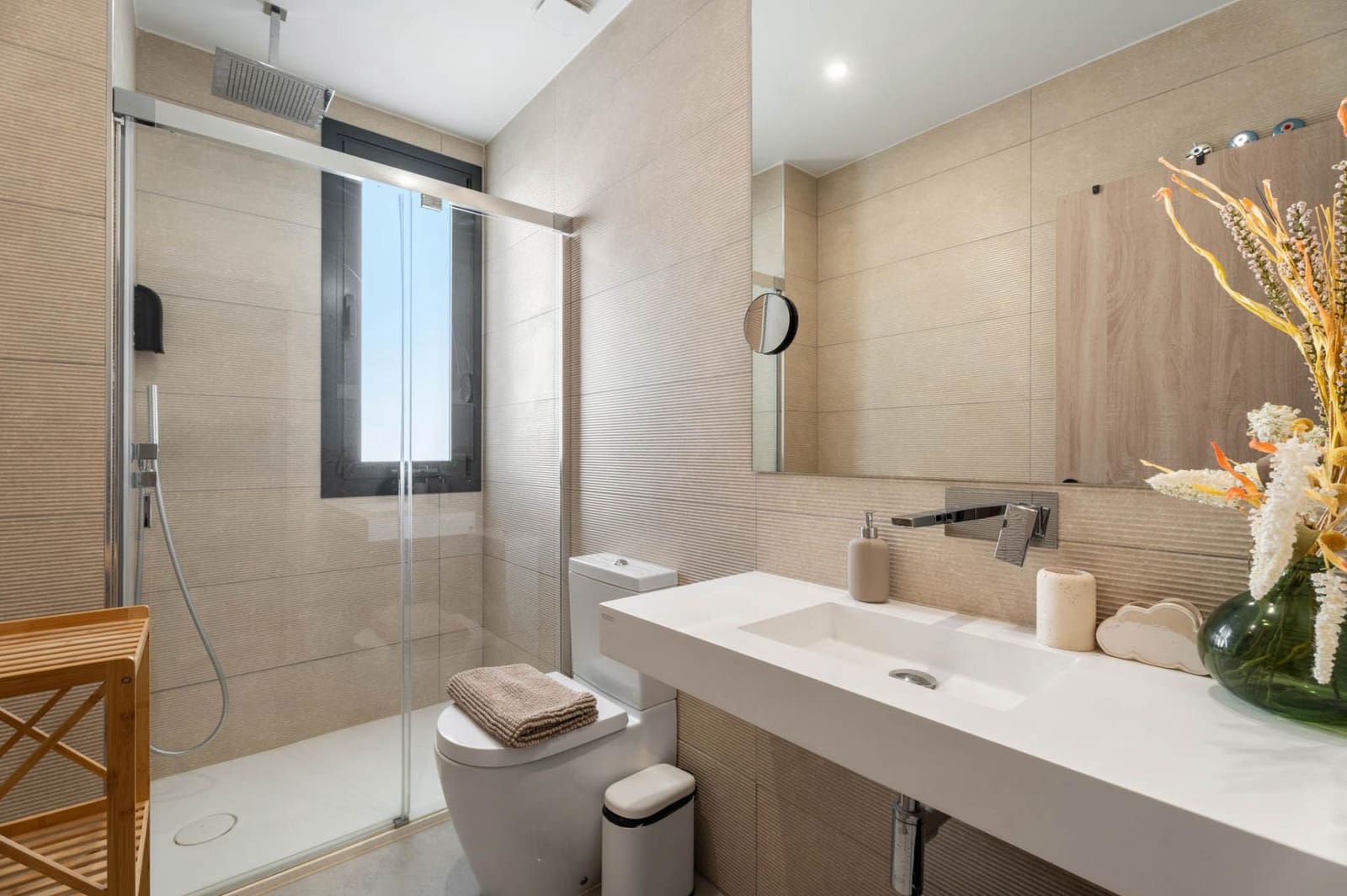 3 bedroom Apartment for sale in Marbella with pool - € 2,200,000 (Ref: 9849636)