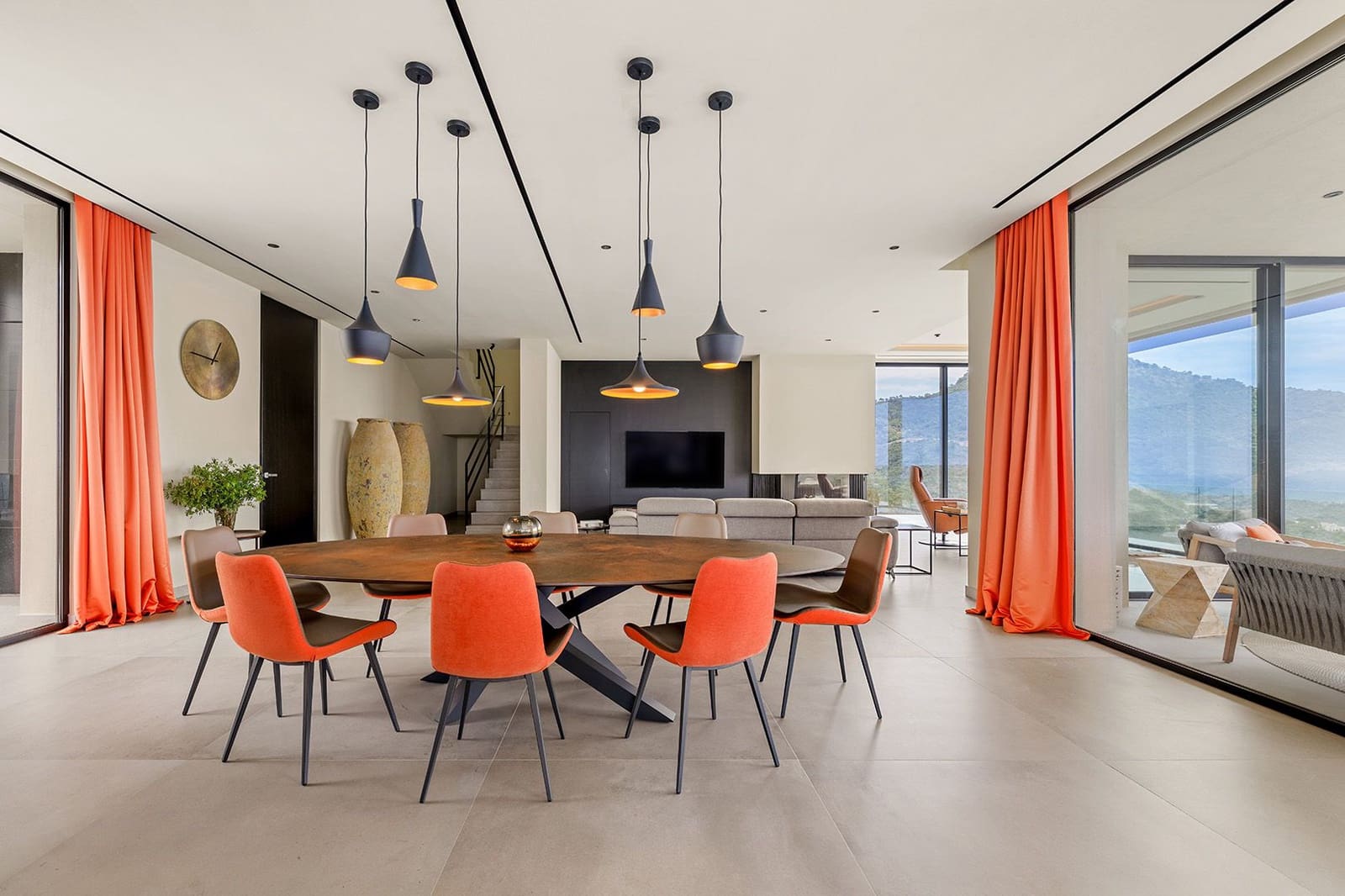 5 bedroom Villa for sale in Benahavis with pool - € 4,150,000 (Ref: 9849637)