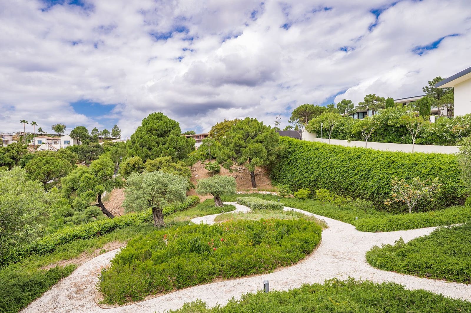 5 bedroom Villa for sale in Benahavis with pool - € 4,150,000 (Ref: 9849637)