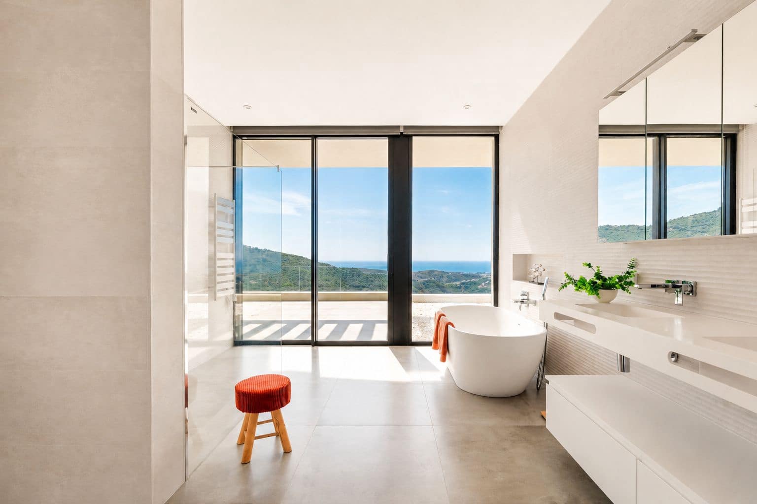 5 bedroom Villa for sale in Benahavis with pool garage - € 4,150,000 (Ref: 9849637)