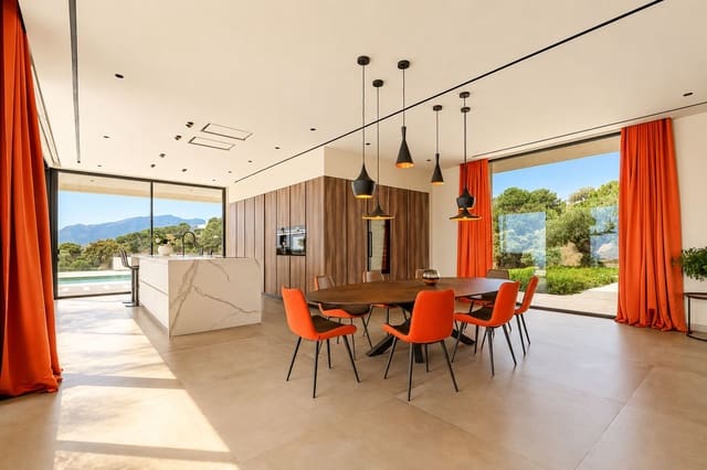 5 bedroom Villa for sale in Benahavís with pool garage - € 4,150,000 (Ref: 9849637)