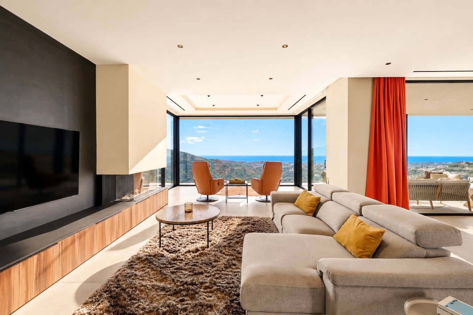 5 bedroom Villa for sale in Benahavis with pool garage - € 4,150,000 (Ref: 9849637)