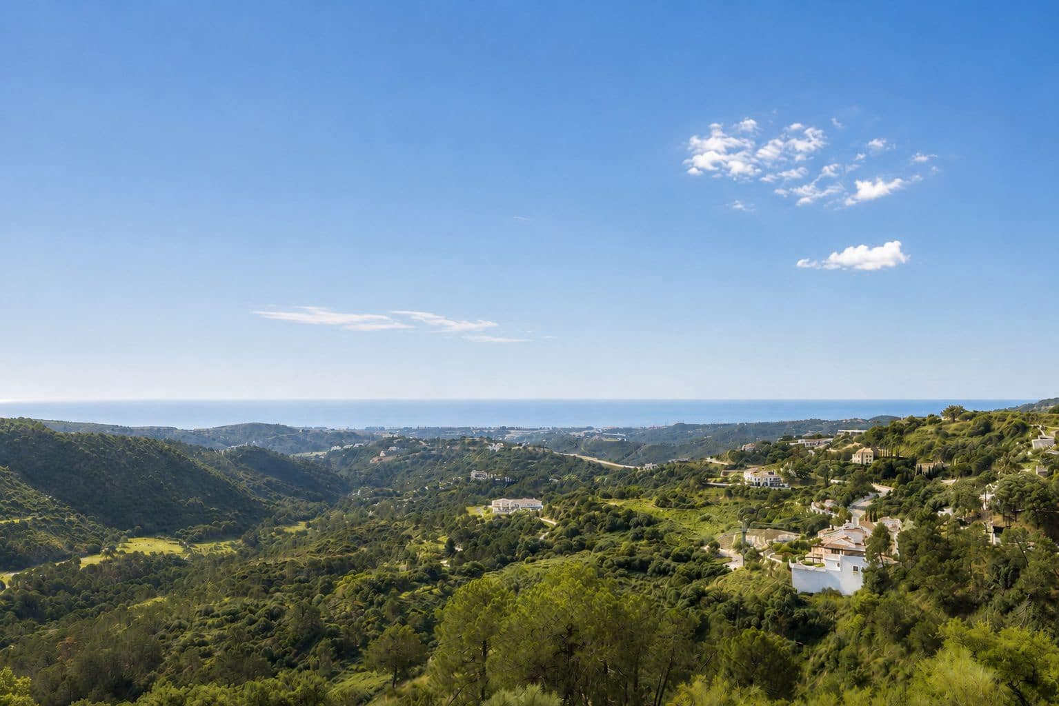 5 bedroom Villa for sale in Benahavis with pool garage - € 4,150,000 (Ref: 9849637)