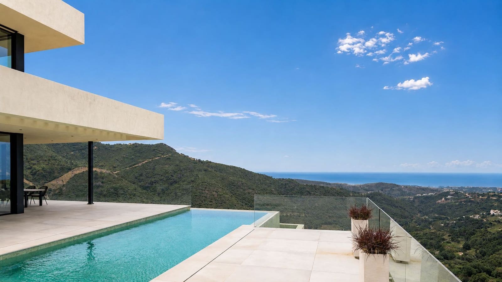 5 bedroom Villa for sale in Benahavis with pool garage - € 4,150,000 (Ref: 9849637)