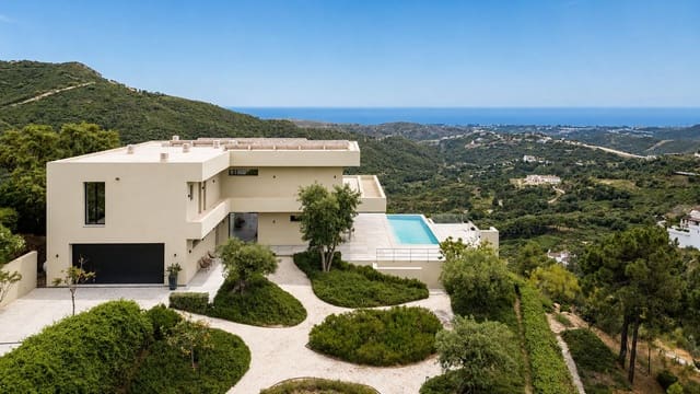 5 bedroom Villa for sale in Benahavís with pool garage - € 4,150,000 (Ref: 9849637)