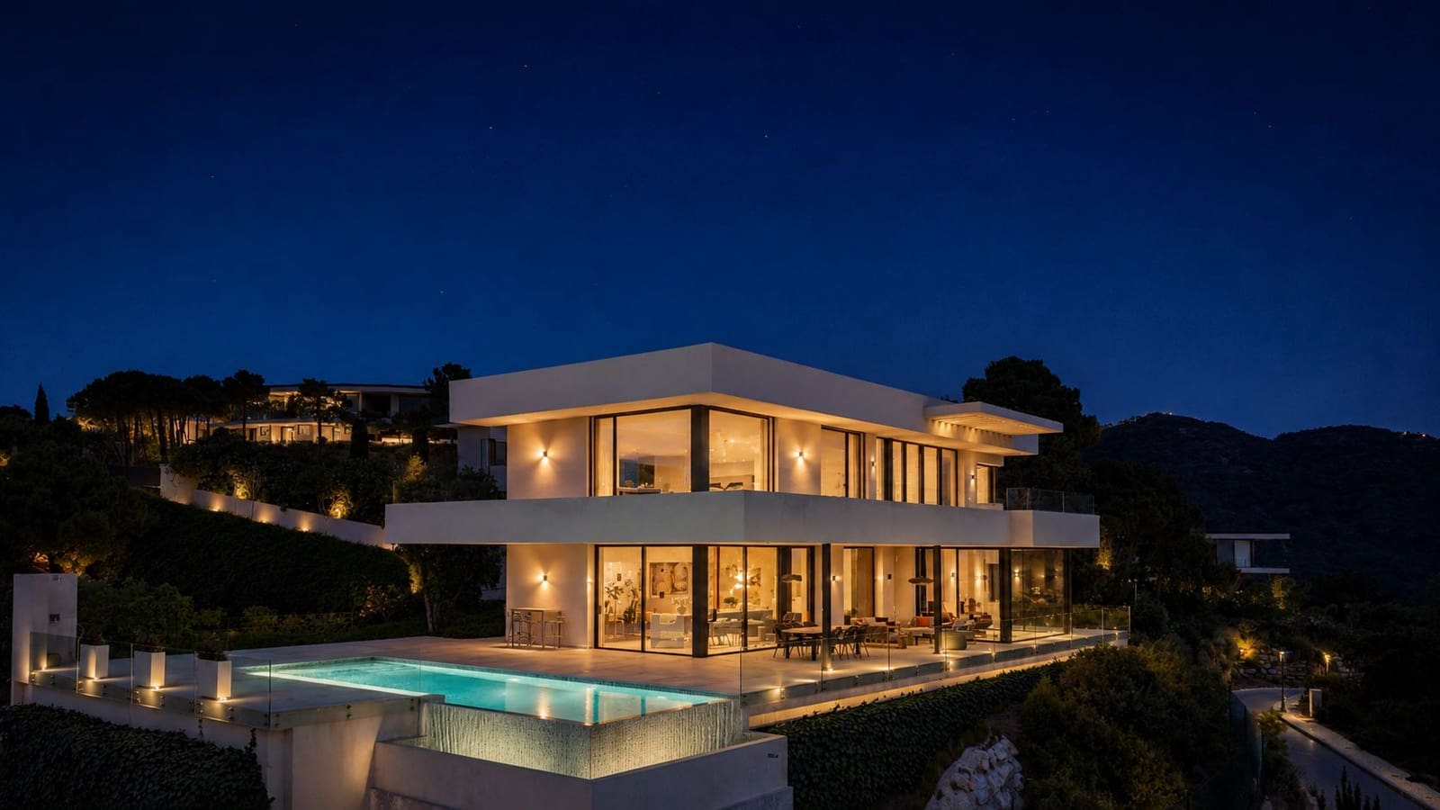 5 bedroom Villa for sale in Benahavis with pool garage - € 4,150,000 (Ref: 9849637)
