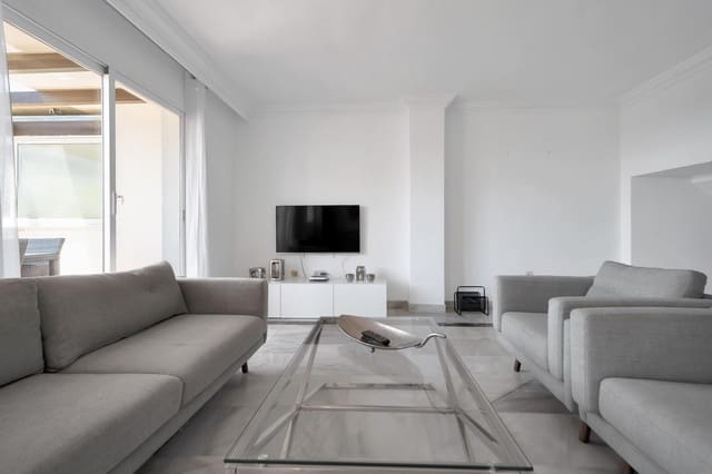 3 slaapkamer Penthouse te koop in Marbella met zwembad - € 649.000 (Ref: 9851956)