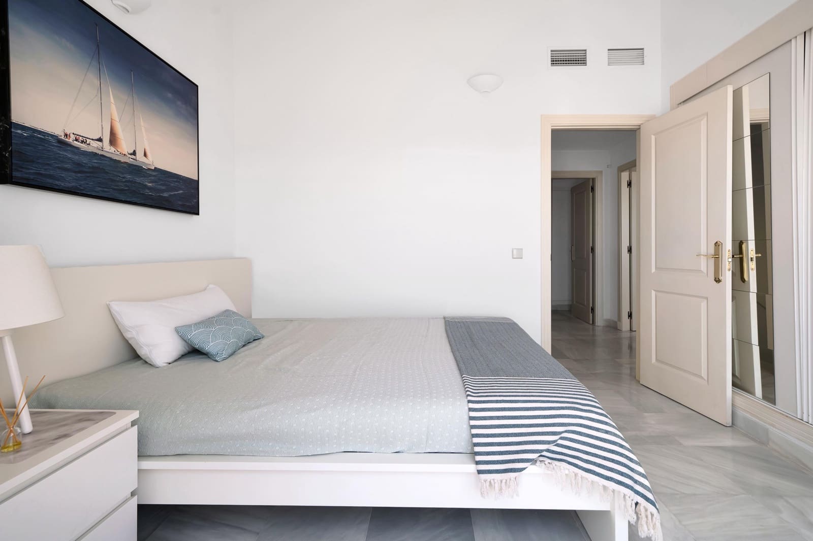 3 bedroom Penthouse for sale in Marbella with pool - € 649,000 (Ref: 9851956)