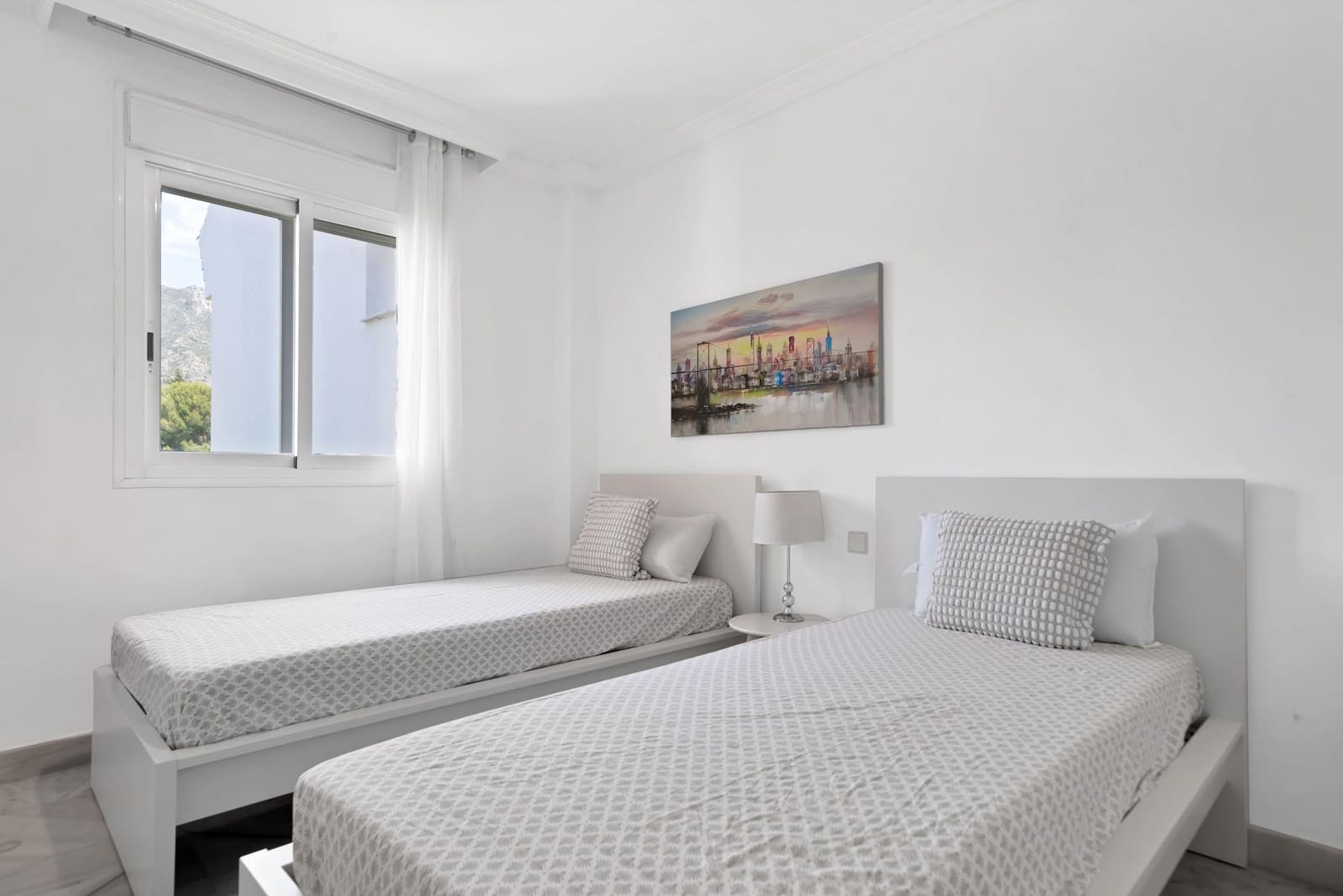 3 bedroom Penthouse for sale in Marbella with pool - € 649,000 (Ref: 9851956)