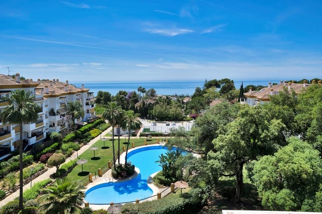3 slaapkamer Penthouse te koop in Marbella met zwembad - € 649.000 (Ref: 9851956)