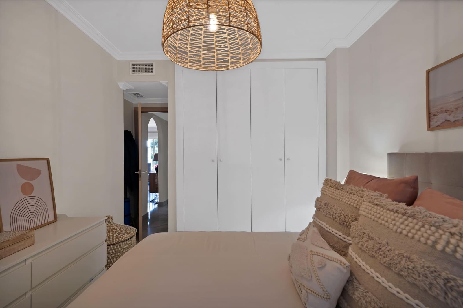 2 bedroom Apartment for sale in Marbella with pool garage - € 519,000 (Ref: 9855686)