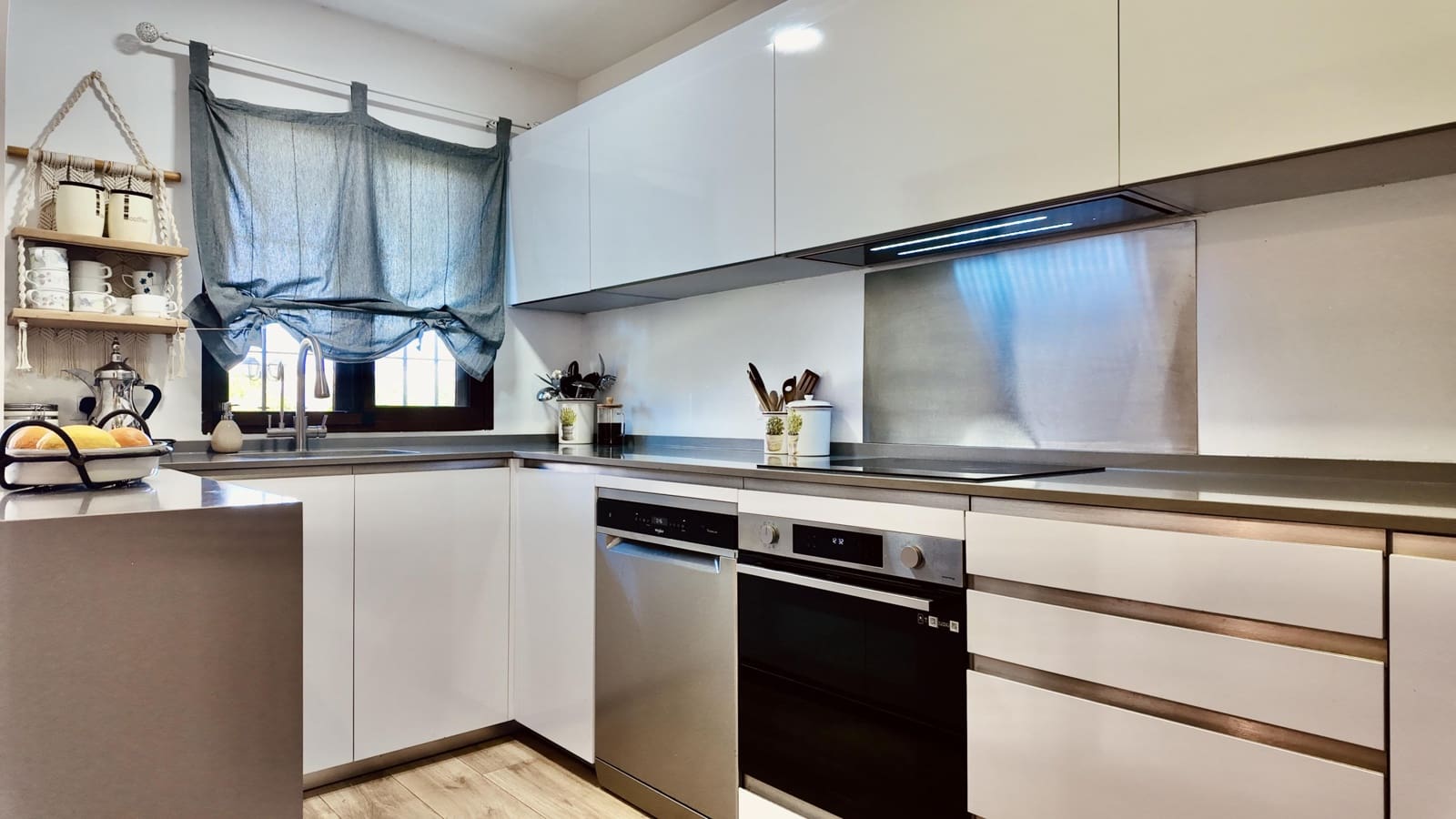 3 makuuhuone Rivitalo myytävänä paikassa Elviria mukana uima-altaan - 469 000 € (Ref: 9862051)