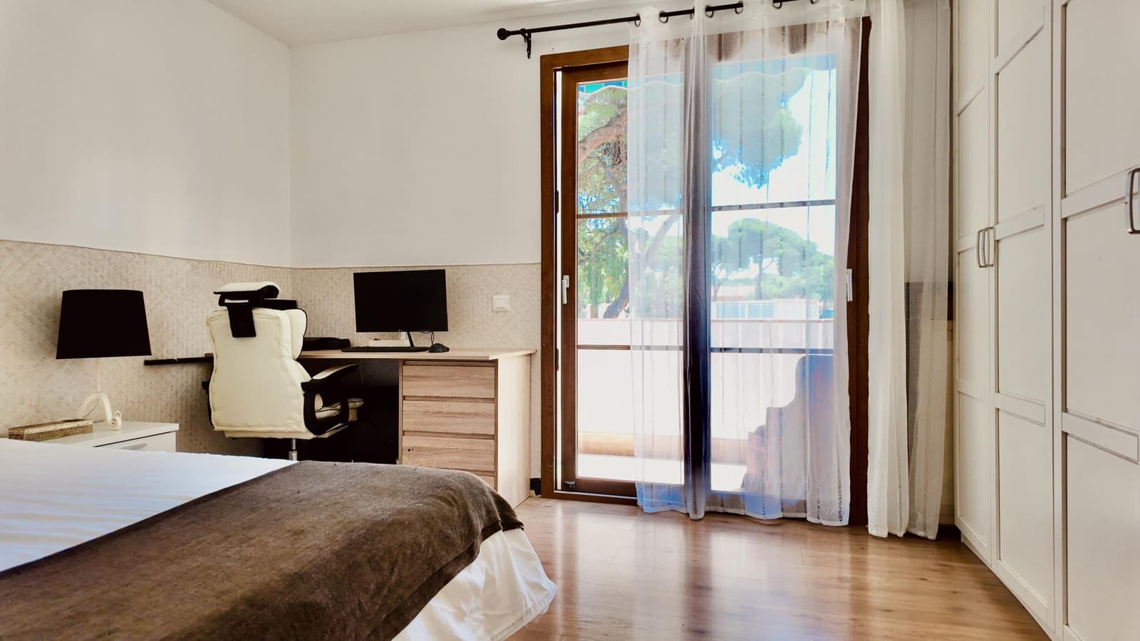 3 makuuhuone Rivitalo myytävänä paikassa Elviria mukana uima-altaan - 469 000 € (Ref: 9862051)