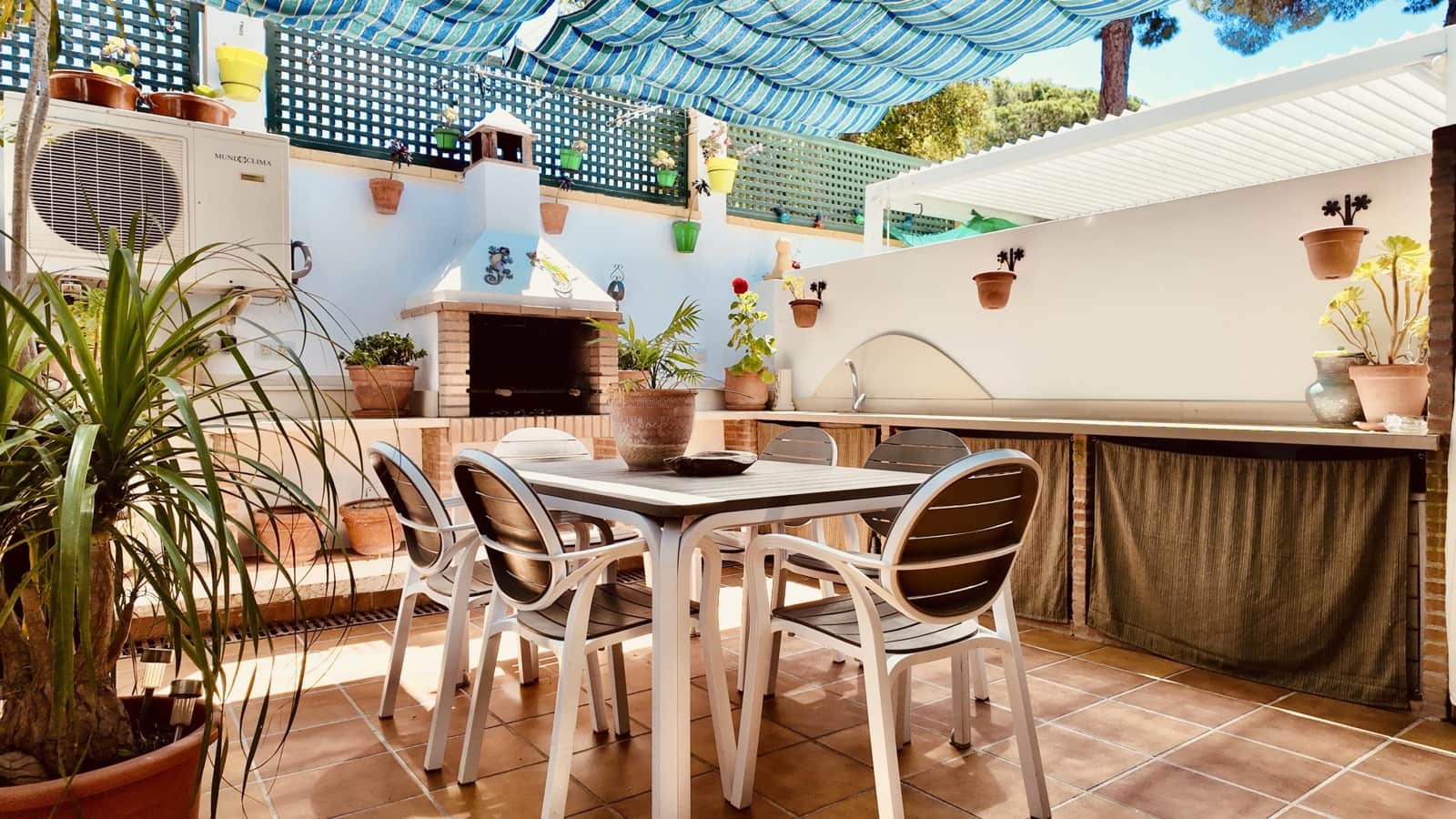 3 makuuhuone Rivitalo myytävänä paikassa Elviria mukana uima-altaan - 469 000 € (Ref: 9862051)