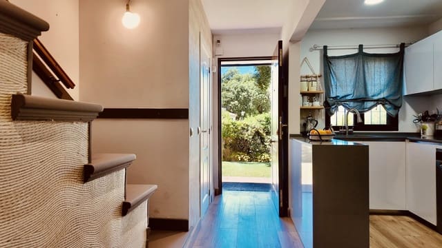 3 slaapkamer Rijtjeshuis te koop in Elviria, Marbella met zwembad - € 469.000 (Ref: 9862051)