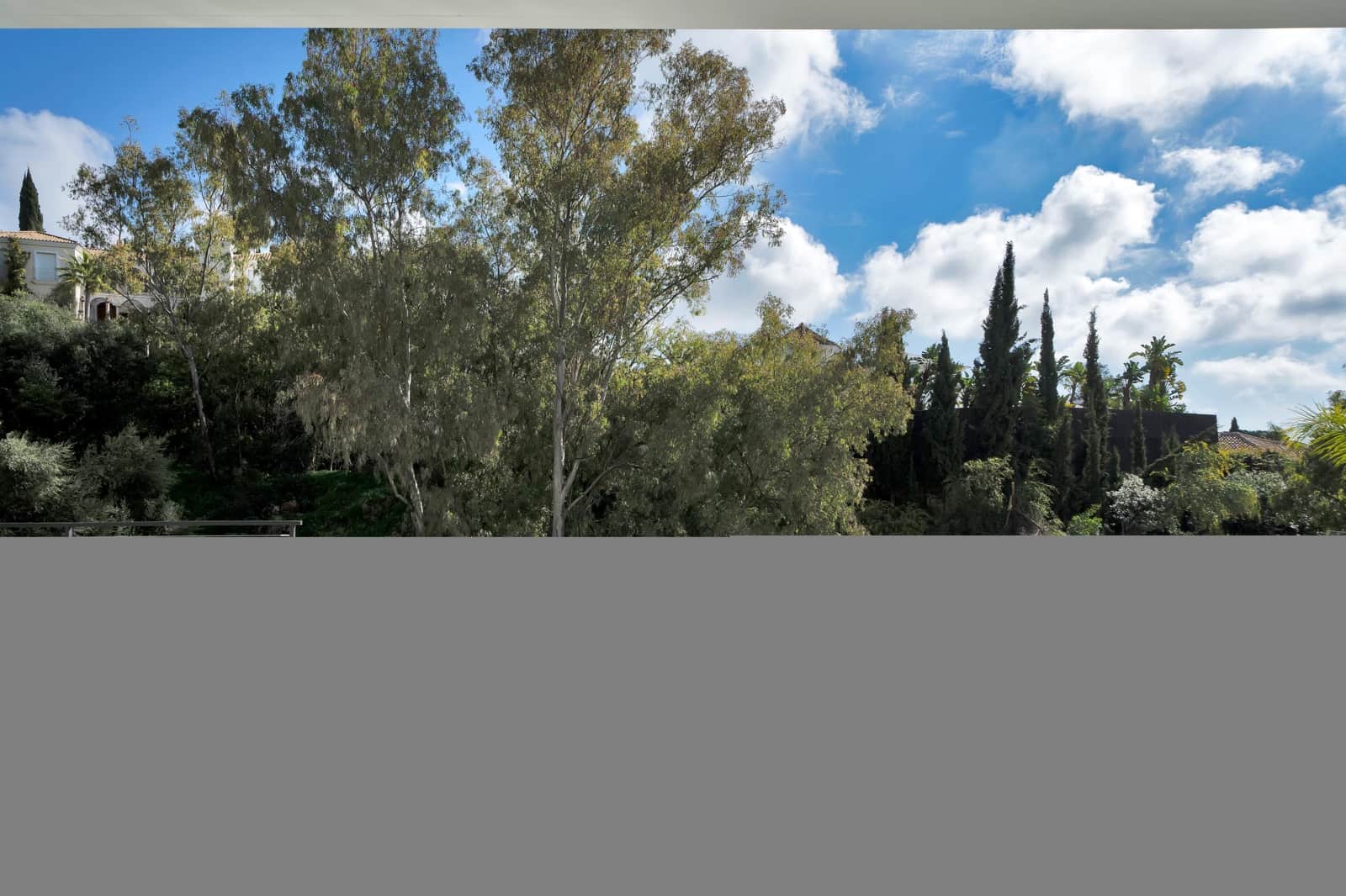 4 bedroom Villa for rent in Benahavis with pool garage - € 9,800 (Ref: 9867276)