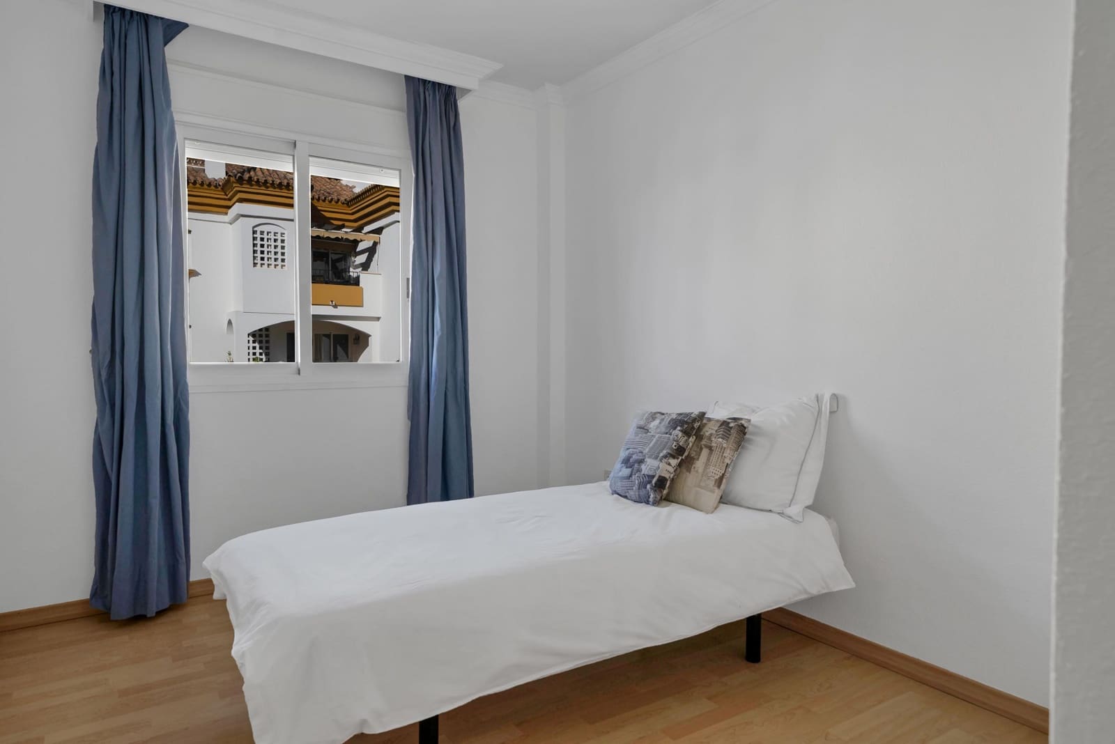 3 bedroom Apartment for sale in Marbella with pool garage - € 519,500 (Ref: 9867277)