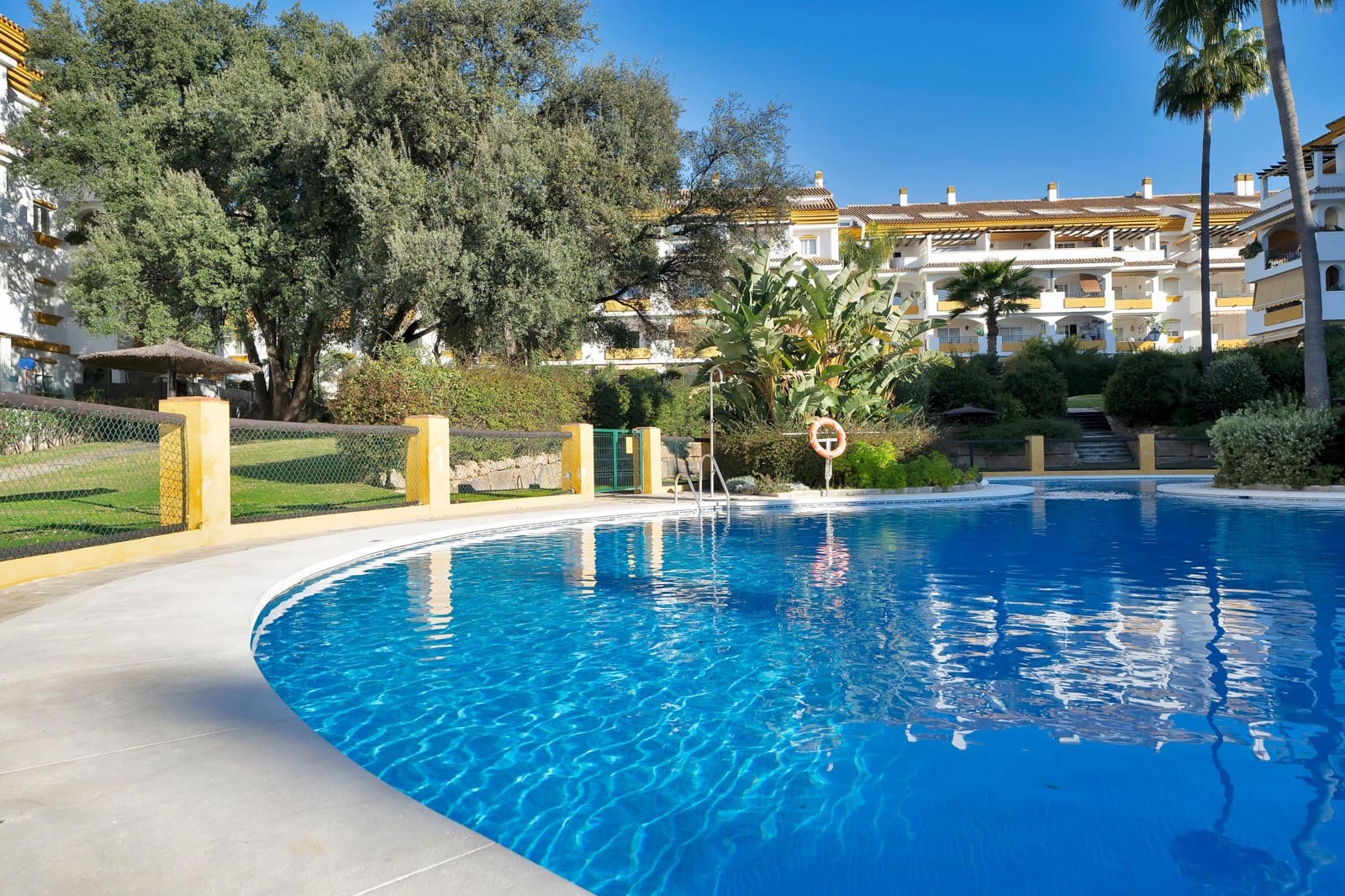 3 bedroom Apartment for sale in Marbella with pool garage - € 519,500 (Ref: 9867277)