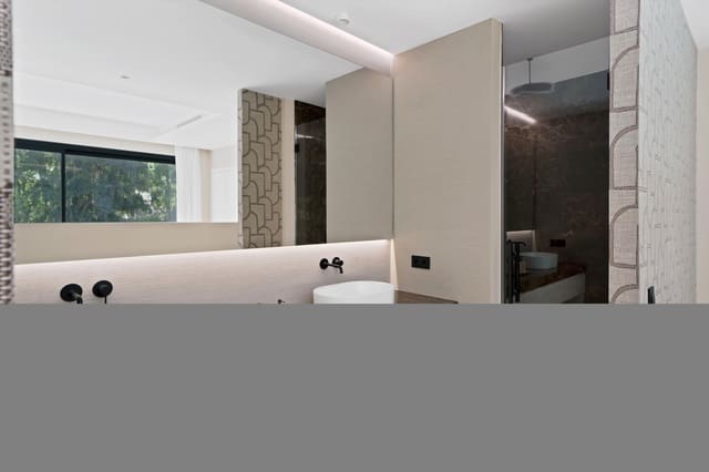 5 slaapkamer Villa te huur in Los Naranjos, Marbella met zwembad garage - € 30.000 (Ref: 9868826)