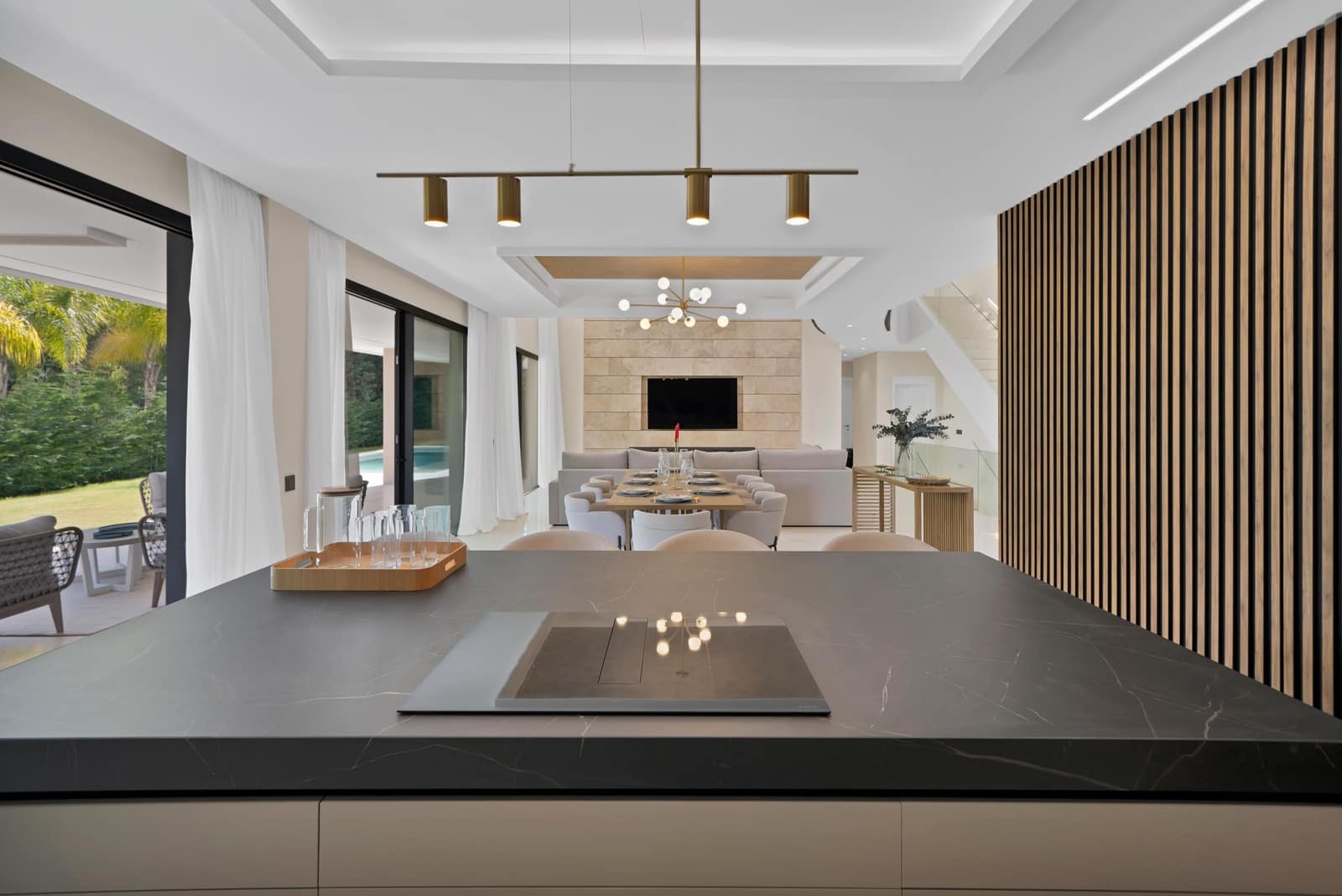 5 sypialnia Willa do wynajęcia w Nueva Andalucia z basenem garażem - 30 000 € (Ref: 9868826)