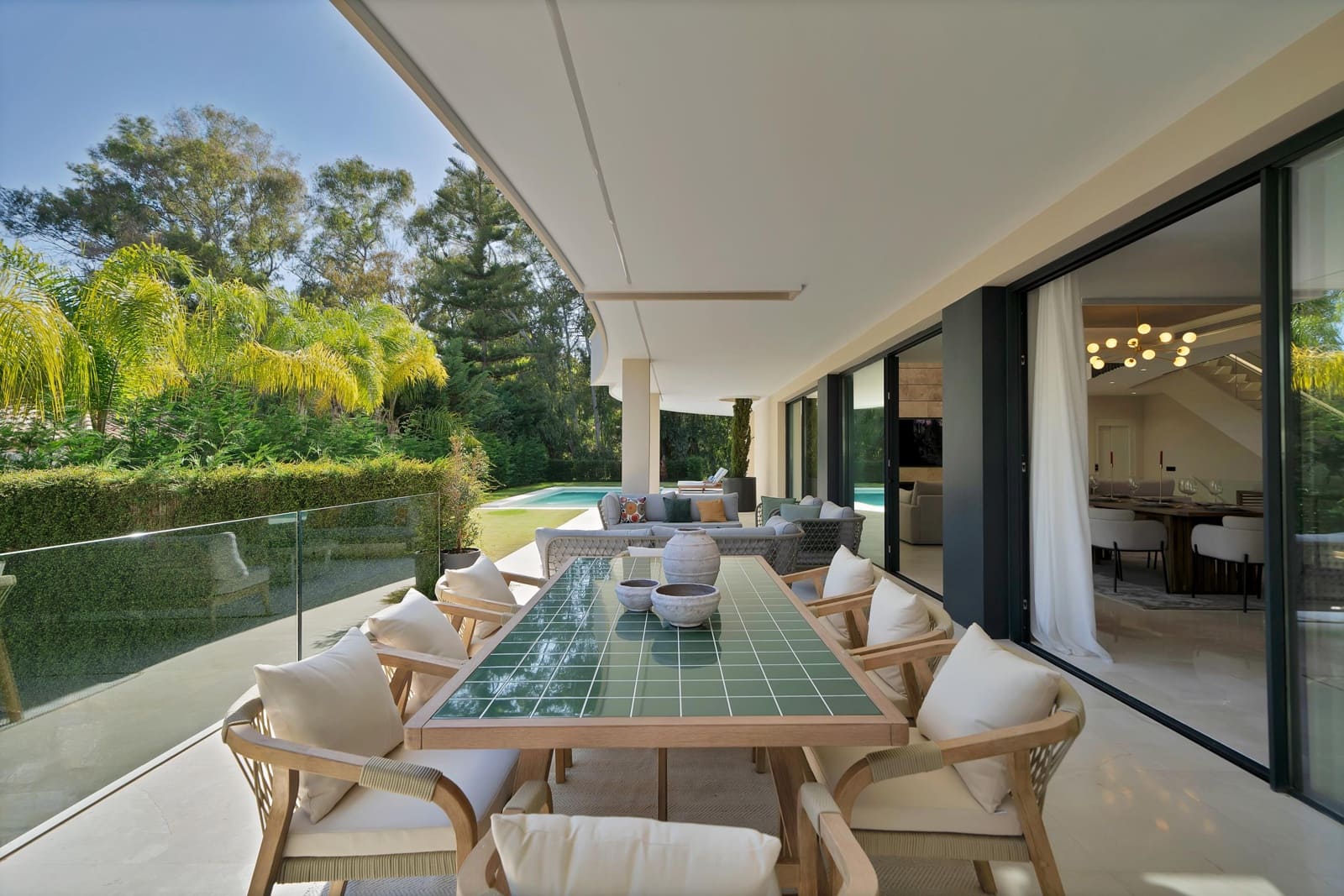 5 sypialnia Willa do wynajęcia w Nueva Andalucia z basenem garażem - 30 000 € (Ref: 9868826)