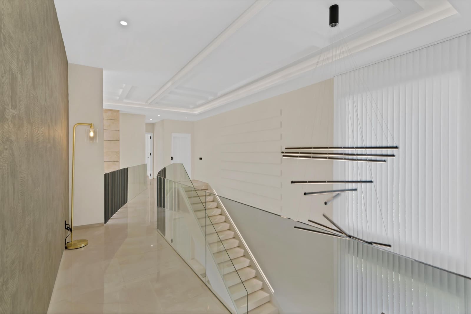 5 sypialnia Willa do wynajęcia w Nueva Andalucia z basenem garażem - 30 000 € (Ref: 9868826)