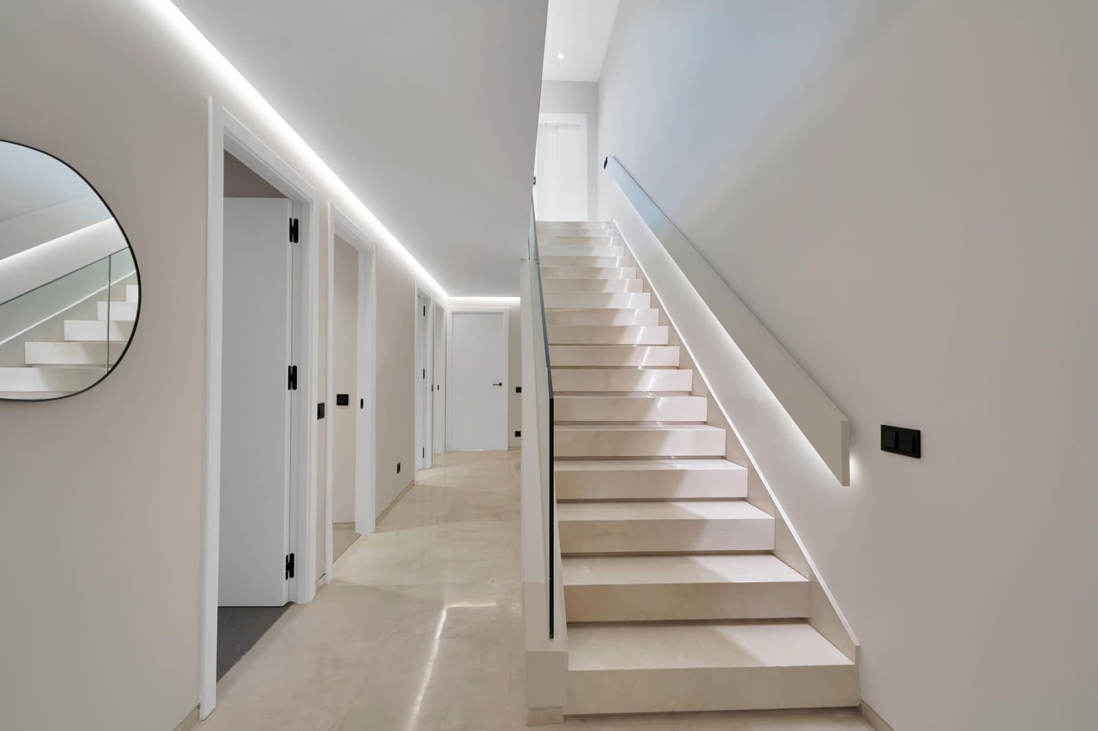 5 sypialnia Willa do wynajęcia w Nueva Andalucia z basenem garażem - 30 000 € (Ref: 9868826)