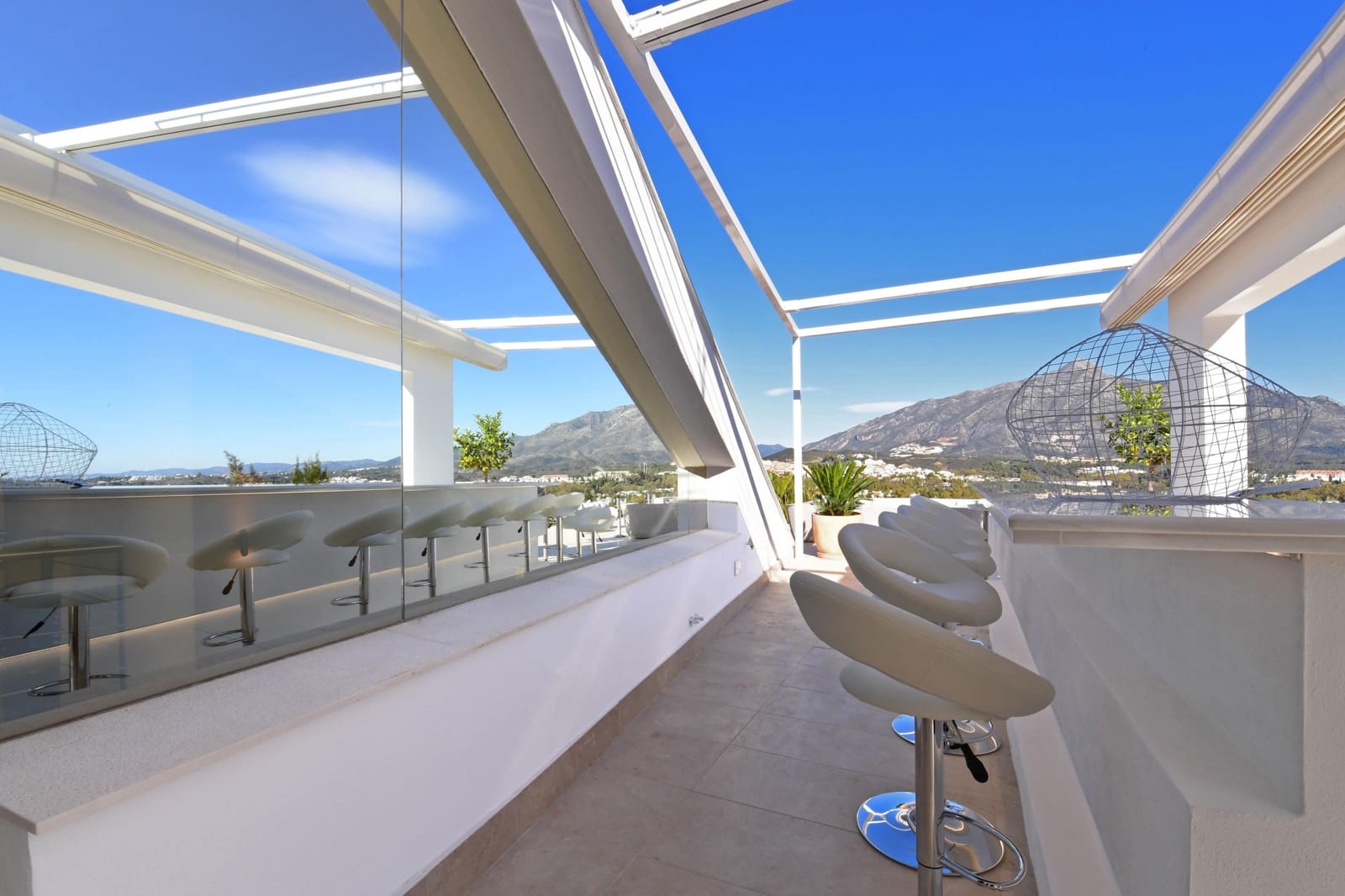7 bedroom Villa for sale in Marbella with pool garage - € 4,400,000 (Ref: 9868829)