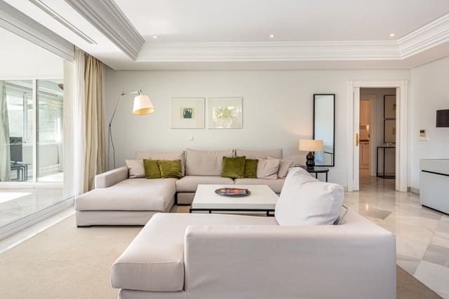 2 sypialnia Apartament na sprzedaż w Marbella z basenem - 1 260 000 € (Ref: 9868830)